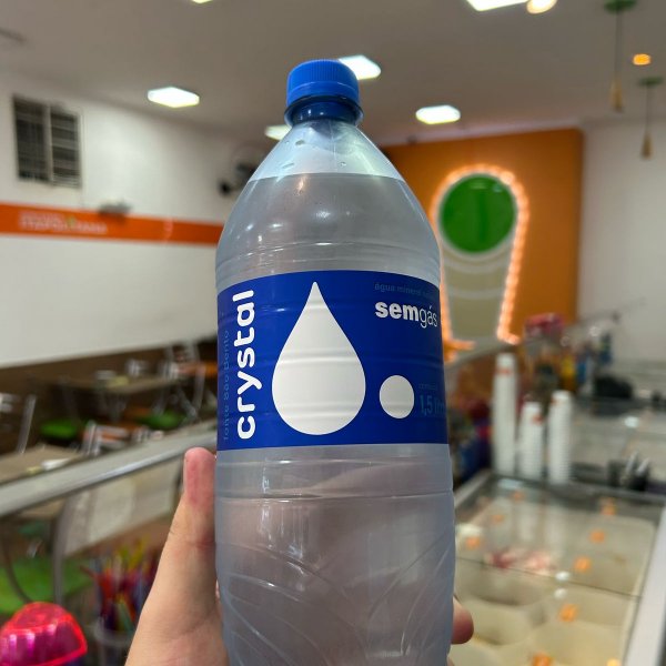 ÁGUA DE 1,5 L