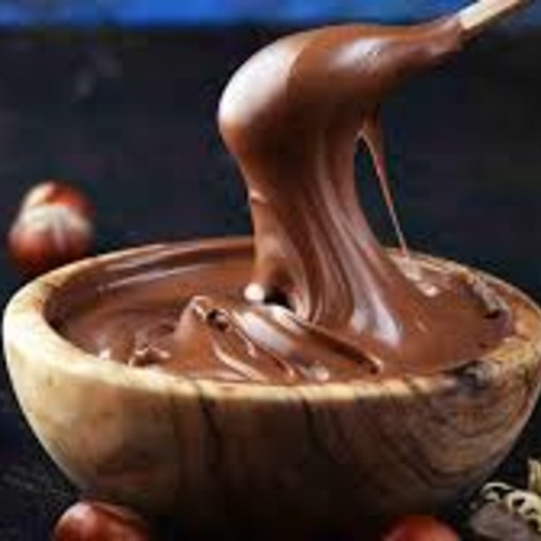 COPO DE 100 ML DE CREME DE AVELÃ